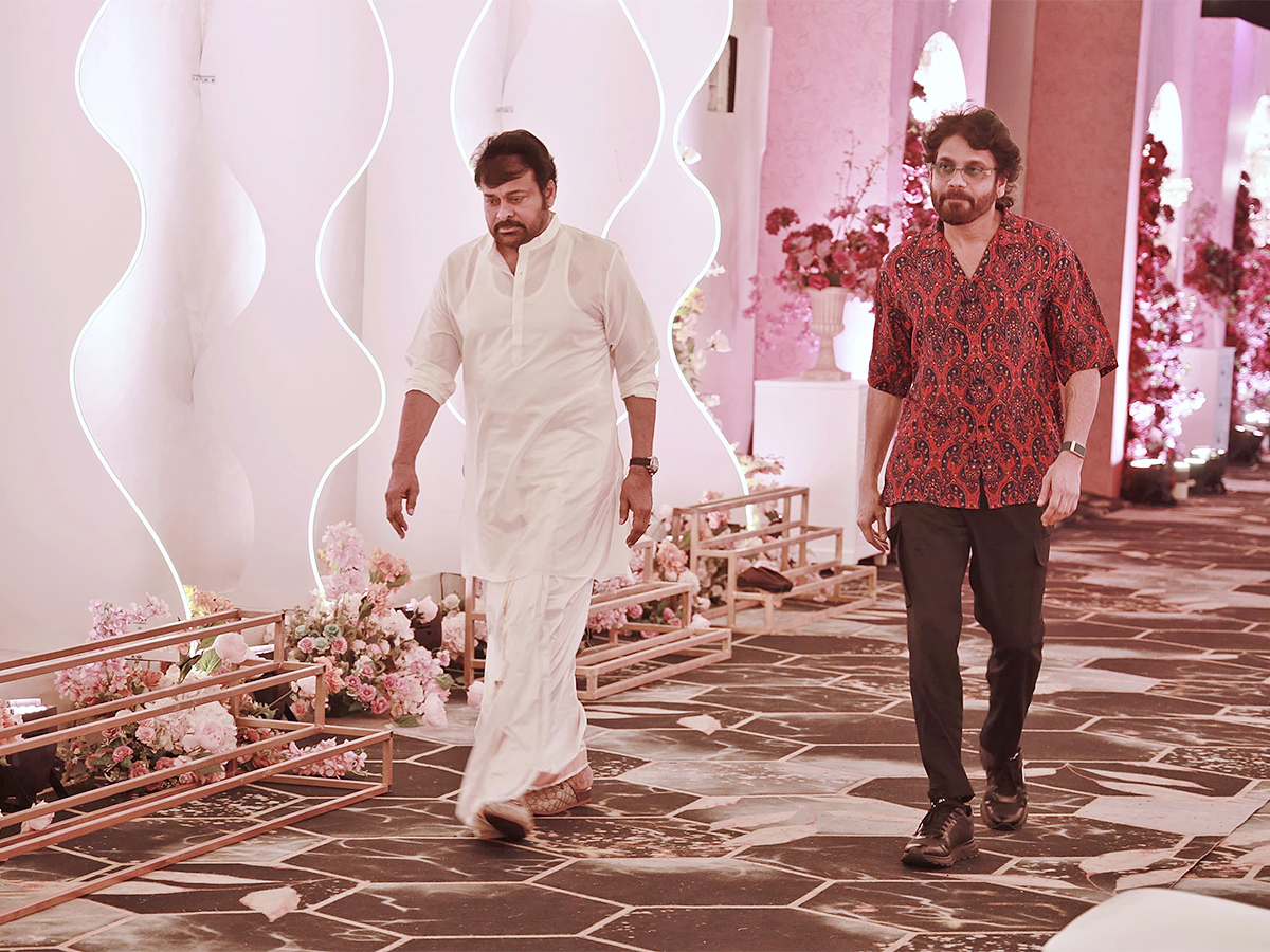 Chiranjeevi_20and_20Nagarjuna_20Navratri_20Celebrations_20at_20Kalyan_20Jewellers_20House__20_282_29.jpg 2