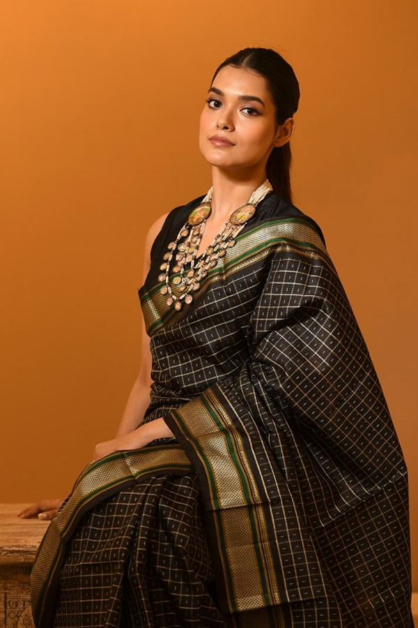 Hiya-Chatterjee-10.jpg 11