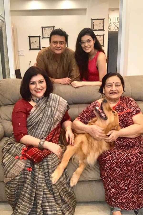 Hiya-Chatterjee-4.jpg 5