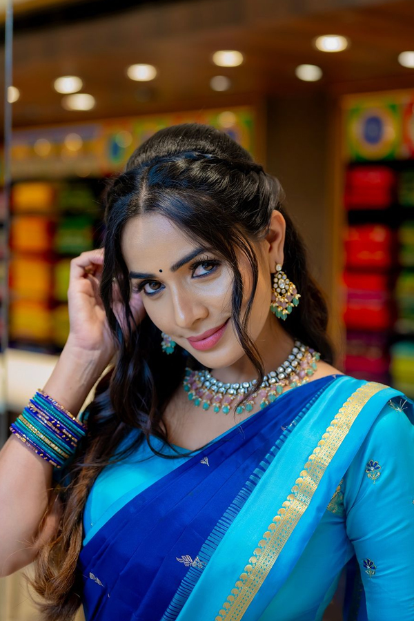 Shobha-Shetty-3.jpg 4