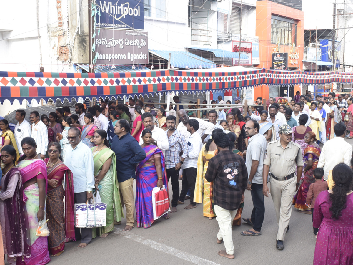 Vizianagaram_20_20Pydithalli_20Ammavari_20Sirimanotsavam_202024_11.jpg 11