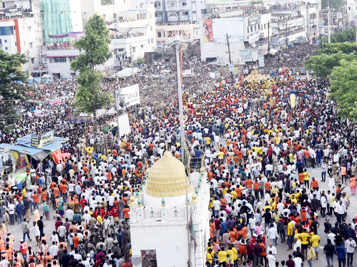 Vizianagaram_20_20Pydithalli_20Ammavari_20Sirimanotsavam_202024_13.jpg 13
