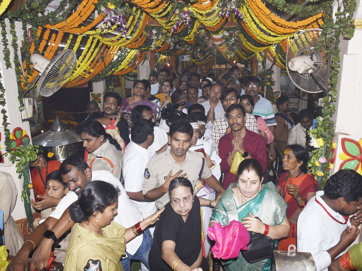 Vizianagaram_20_20Pydithalli_20Ammavari_20Sirimanotsavam_202024_29.jpg 28