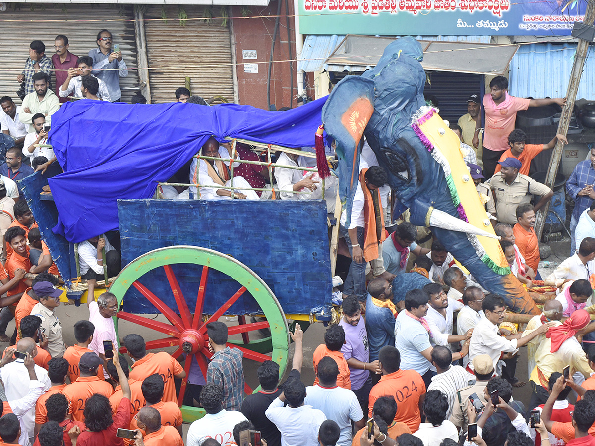 Vizianagaram_20_20Pydithalli_20Ammavari_20Sirimanotsavam_202024_4.jpg 4