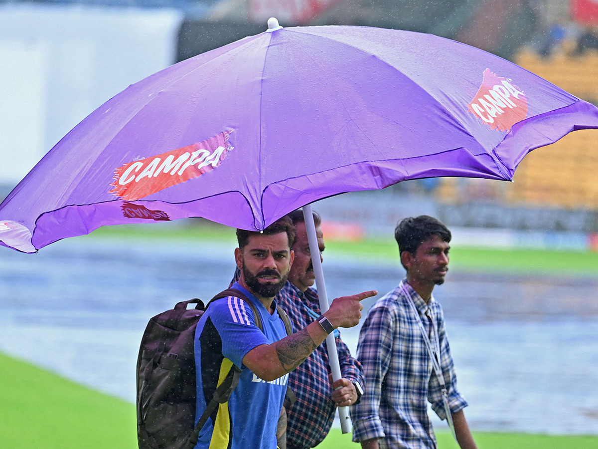 first_20cricket_20test_20match_20between_20India_20and_20New_20Zealand__20_283_29.jpg 3