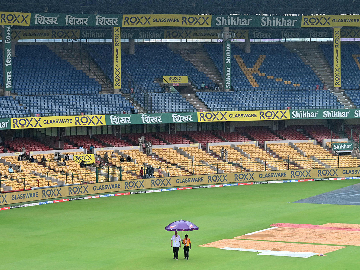 first_20cricket_20test_20match_20between_20India_20and_20New_20Zealand__20_285_29.jpg 5