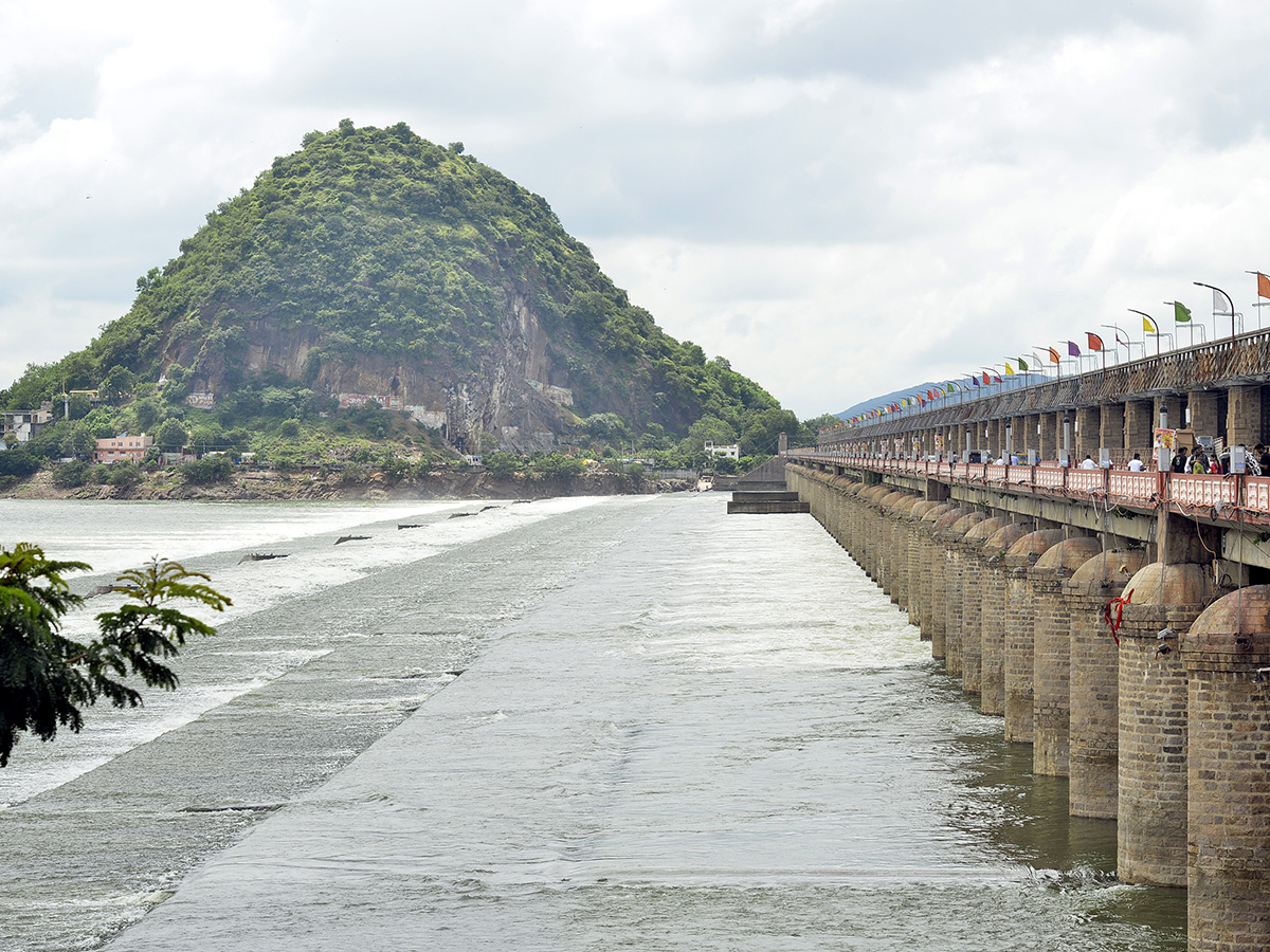 heavy_20rains_20in_20andhra_20pradesh_20updates_21.jpg 20