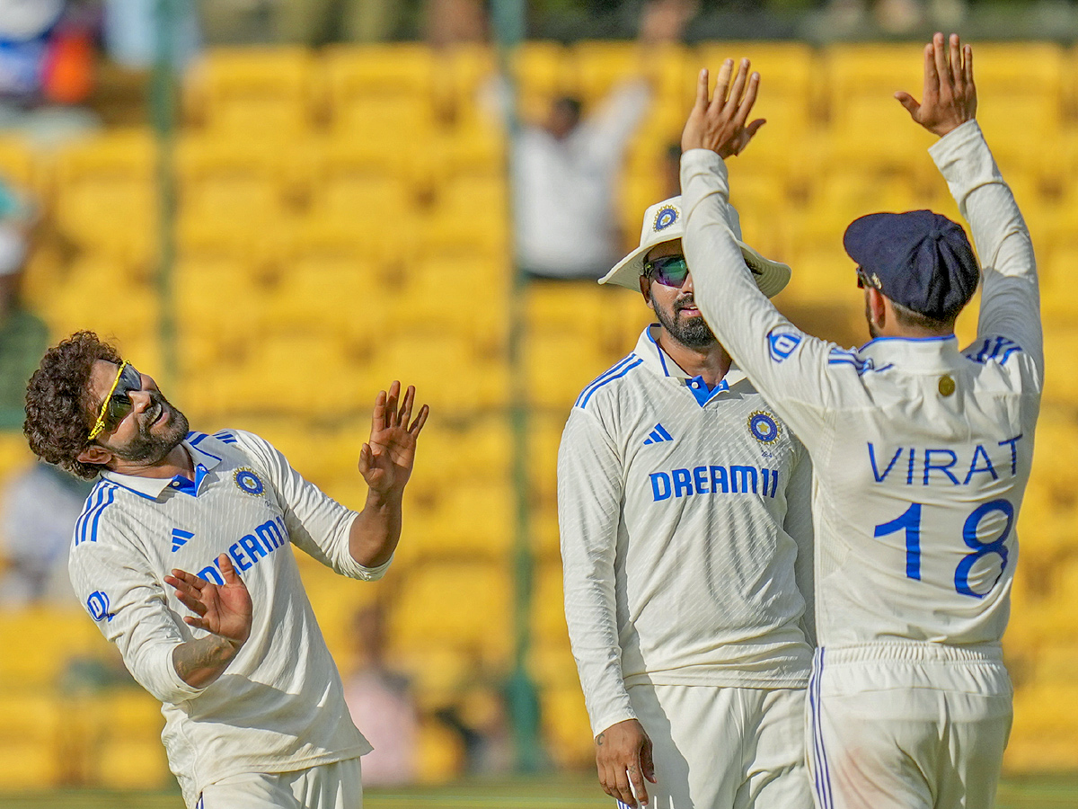Ind_20vs_20NZ_20In_20Terrible_2046_20All_20Out_20Display_20India_20Set_20Unwanted_20136_20Year_20First_20_283_29.jpg 9