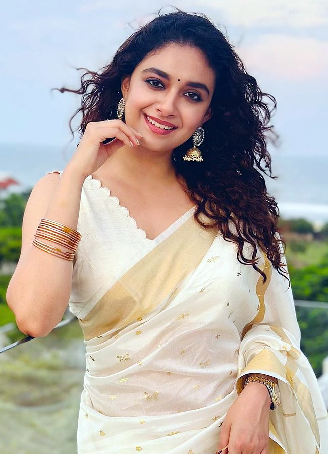 Keerthy_20Suresh_201.jpg 2