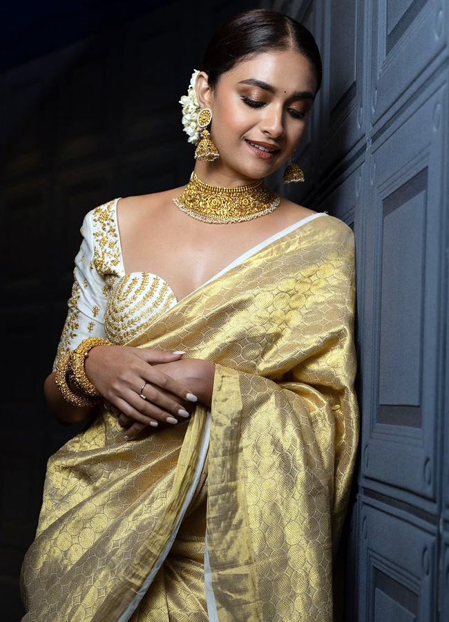 Keerthy_20Suresh_2017.jpg 17