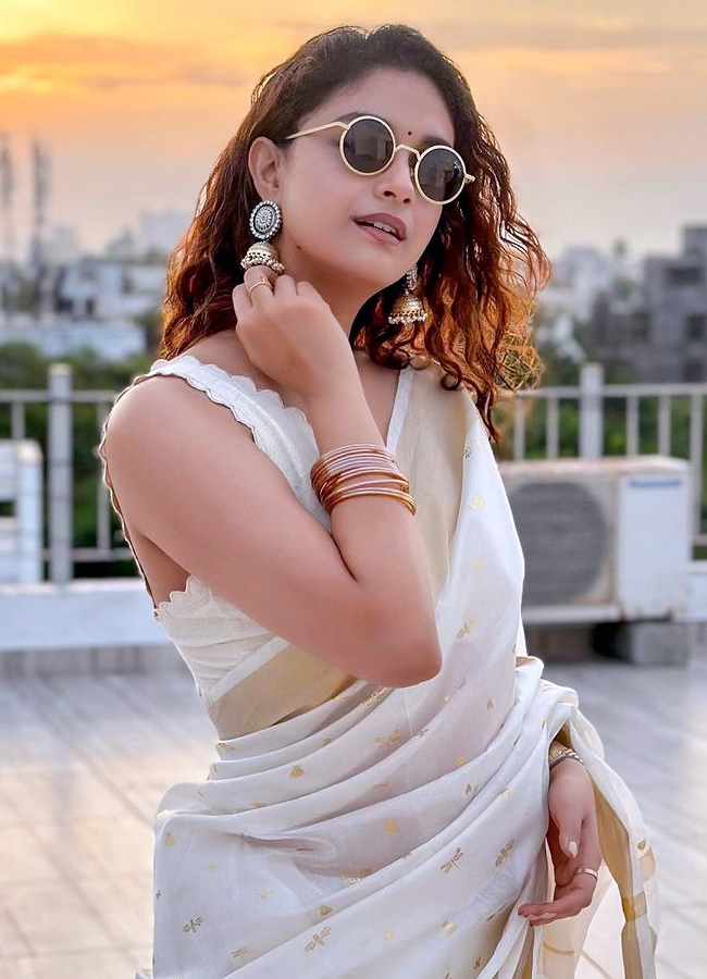 Keerthy_20Suresh_203.jpg 4