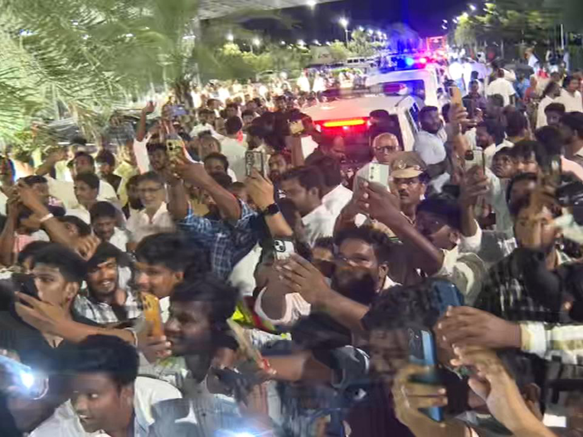 YS_20Jagan_20Attends_20Tanniru_20Nageswara_20Rao_20Daughter_20Marriage_20At_20Jaggaiahpet_14.jpg 14