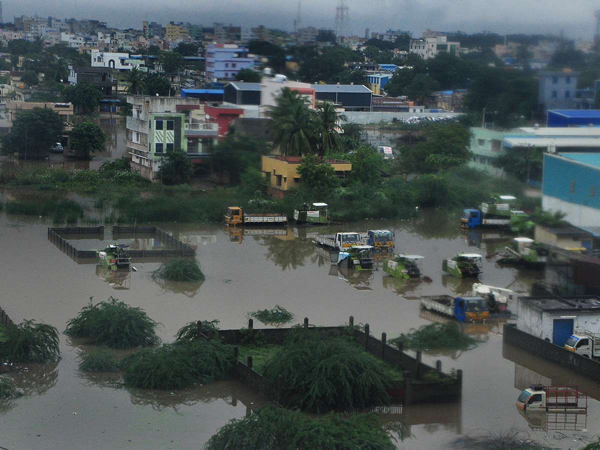 heavy_20rains_20in_20andhra_20pradesh_20today_20photos__20_281_29.jpg 1
