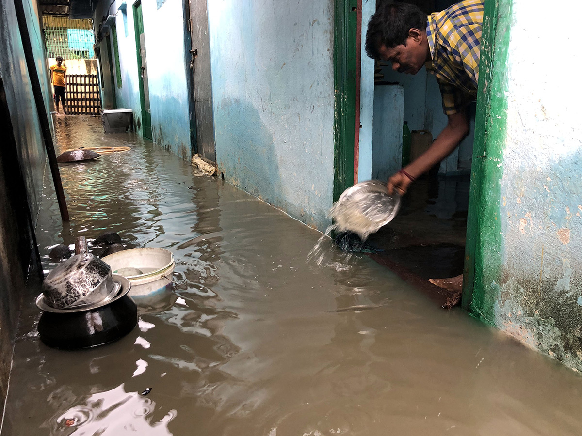 heavy_20rains_20in_20andhra_20pradesh_20today_20photos__20_283_29.jpg 3