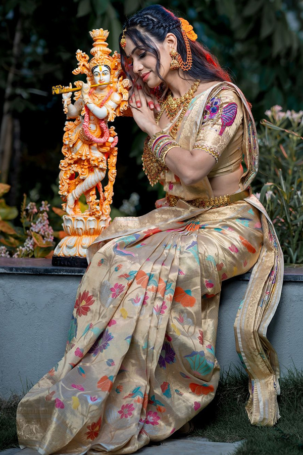 Shobha-Shetty-11_0.jpg 12