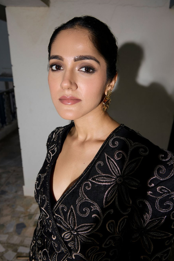 Simran-Choudhary-2.jpg 3