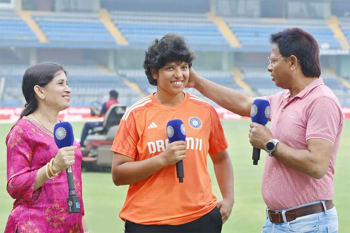 Women_20Cricketer_20Richa_20Ghosh_20HD_20Photos__20_286_29.jpg 6