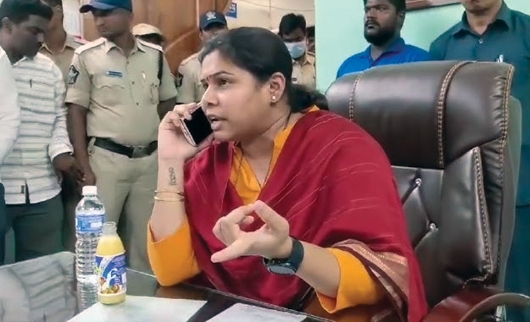 Bhuma-Akhila-Priya.jpg