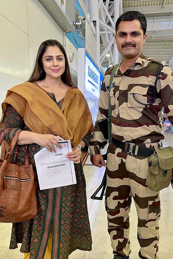 Interesting_20Facts_20About_20Actress_20Nagma_20Photos_20_283_29.jpg 3