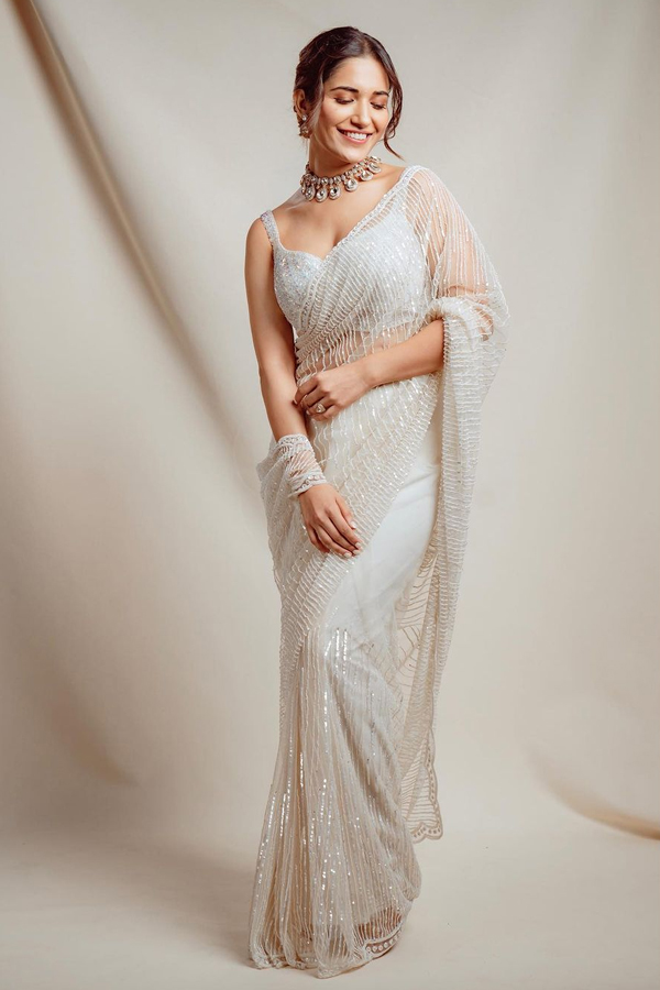 Ruhani-Sharma-13.jpg 14