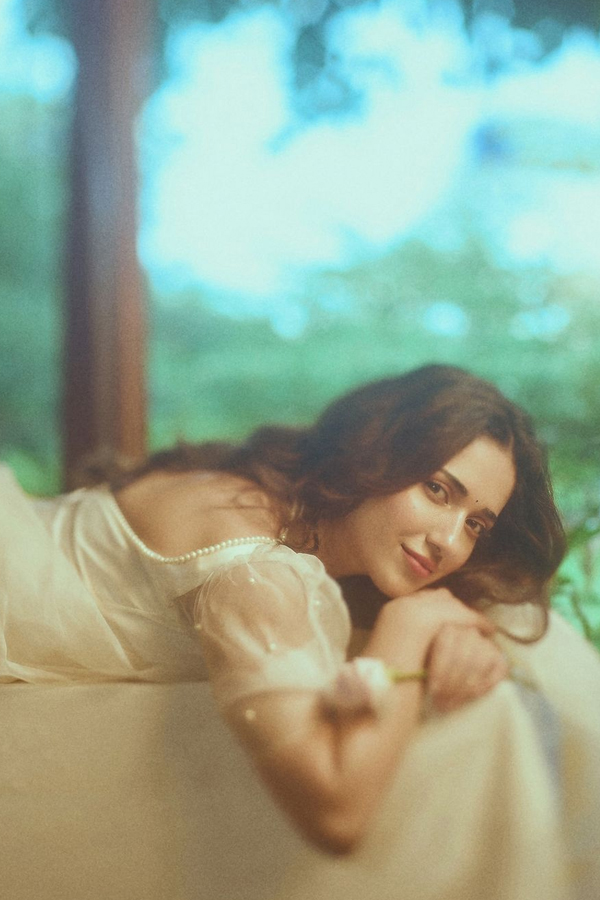 Ruhani-Sharma-3.jpg 4