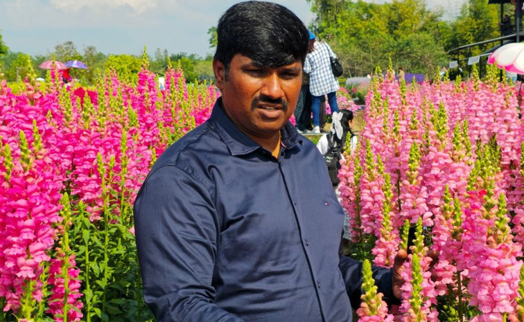 SrikanthBollapalli-flowers.jpg