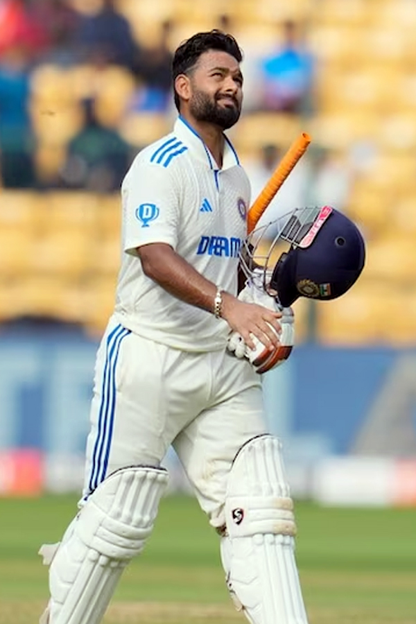 IND_20vs_20NZ_20TEST09.jpg 16