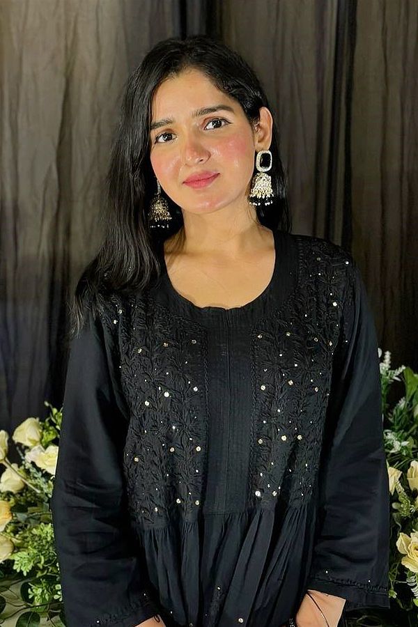 Trending_20On_20Social_20Media_20ABout_20Riya_20From_20Mathu_20Vadalara_202_20Movie_20Photos_20_20_283_29.jpg 4