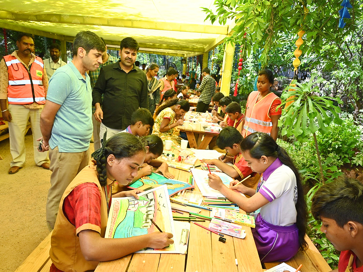 Free_20Entry_20For_20Praja_20Sambaralu_20in_20KBR_20Park__20_2822_29.jpg 22