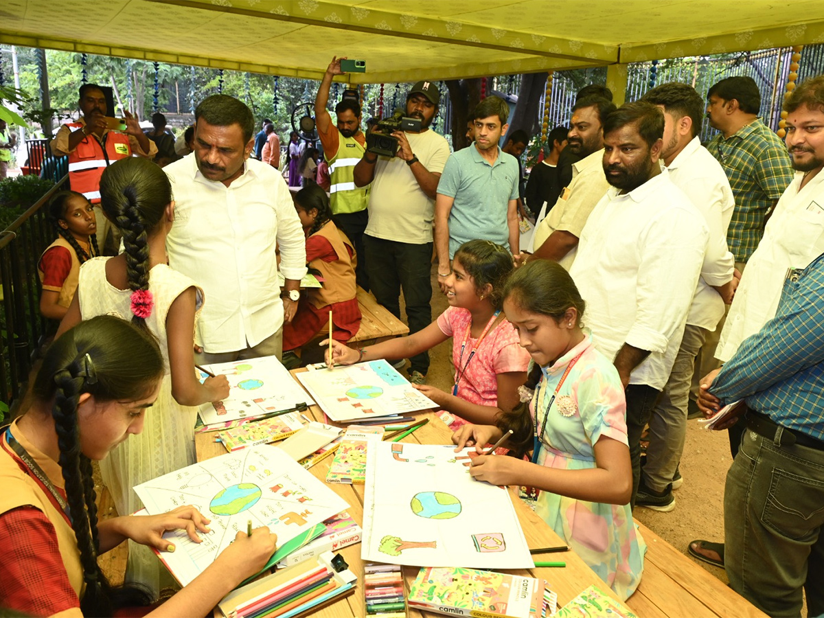 Free_20Entry_20For_20Praja_20Sambaralu_20in_20KBR_20Park__20_2824_29.jpg 24