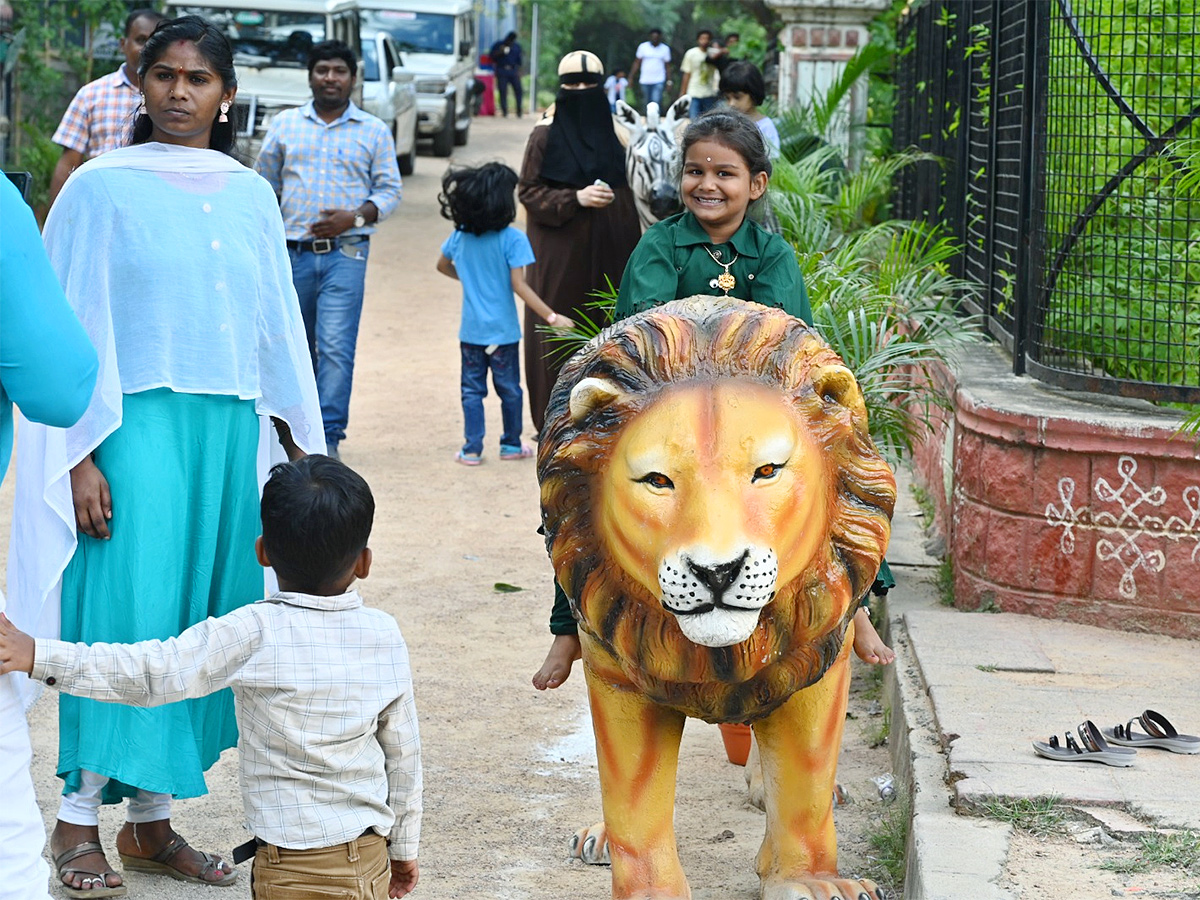 Free_20Entry_20For_20Praja_20Sambaralu_20in_20KBR_20Park__20_2826_29.jpg 26