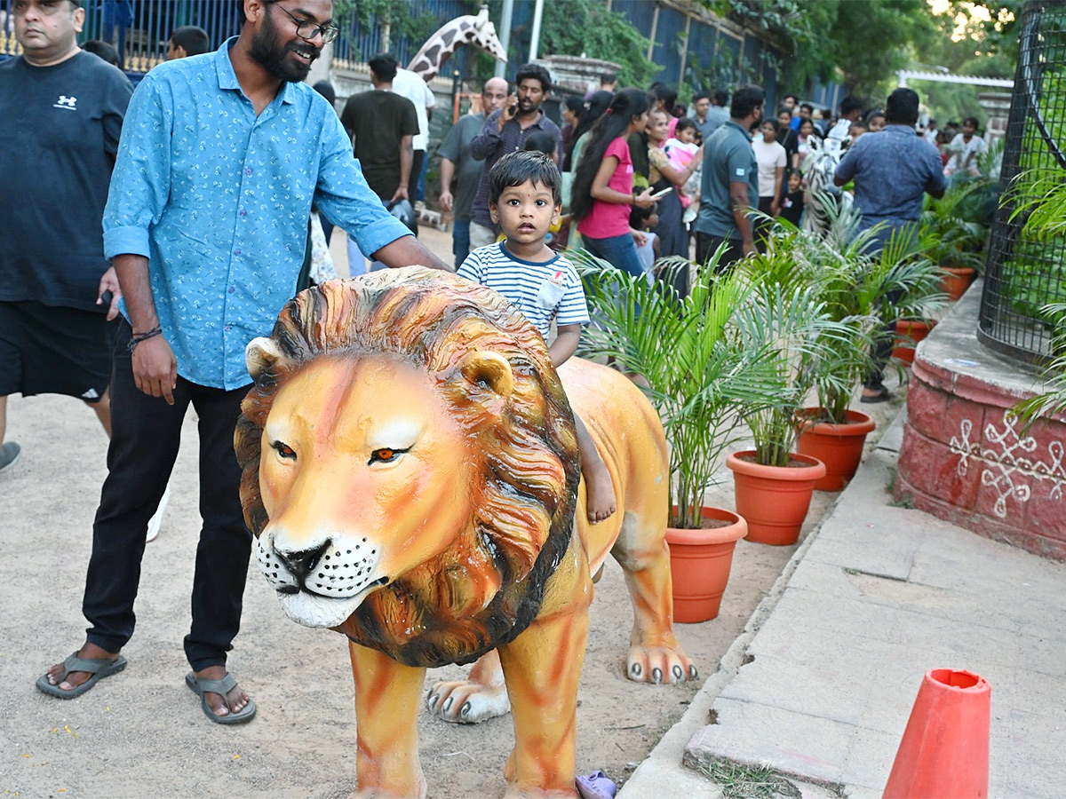 Free_20Entry_20For_20Praja_20Sambaralu_20in_20KBR_20Park__20_2843_29.jpg 43