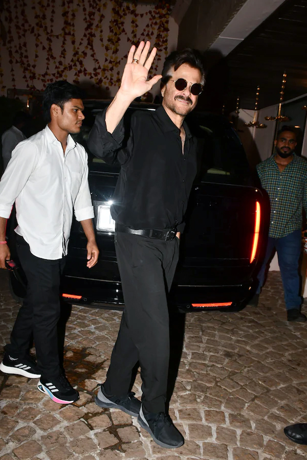 Karwa_20chauth_20Party4.jpg 5