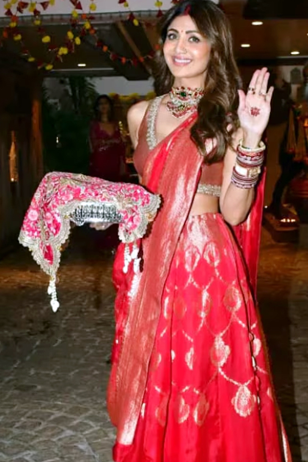 Karwa_20chauth_20Party7.jpg 8