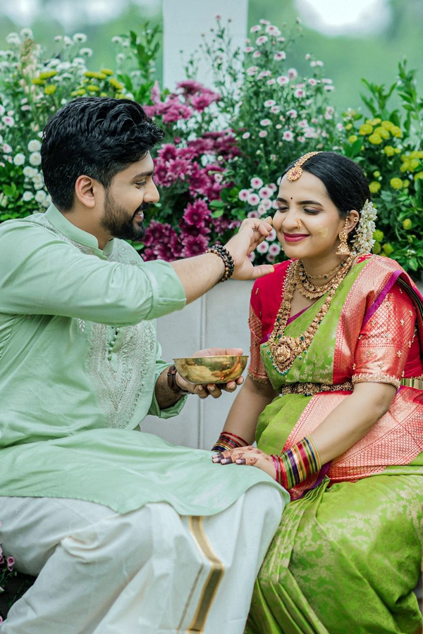 malavika_20krishnadass_2012.jpg 13