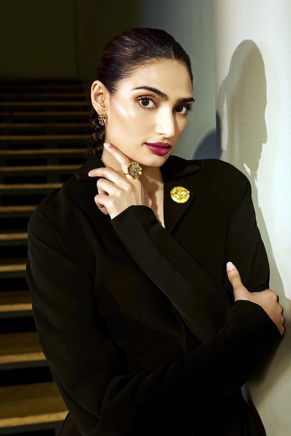 Athiya_20shetty5.jpg 7