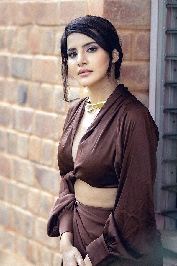 Ashu_20Reddy_209.jpg 10