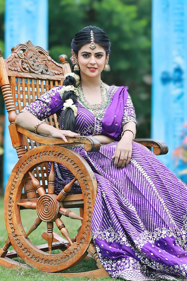 Devatha_20Serial_20Actress_20Mansi_20Joshi_20gets_20engaged_20photos_20_2811_29.jpg 19