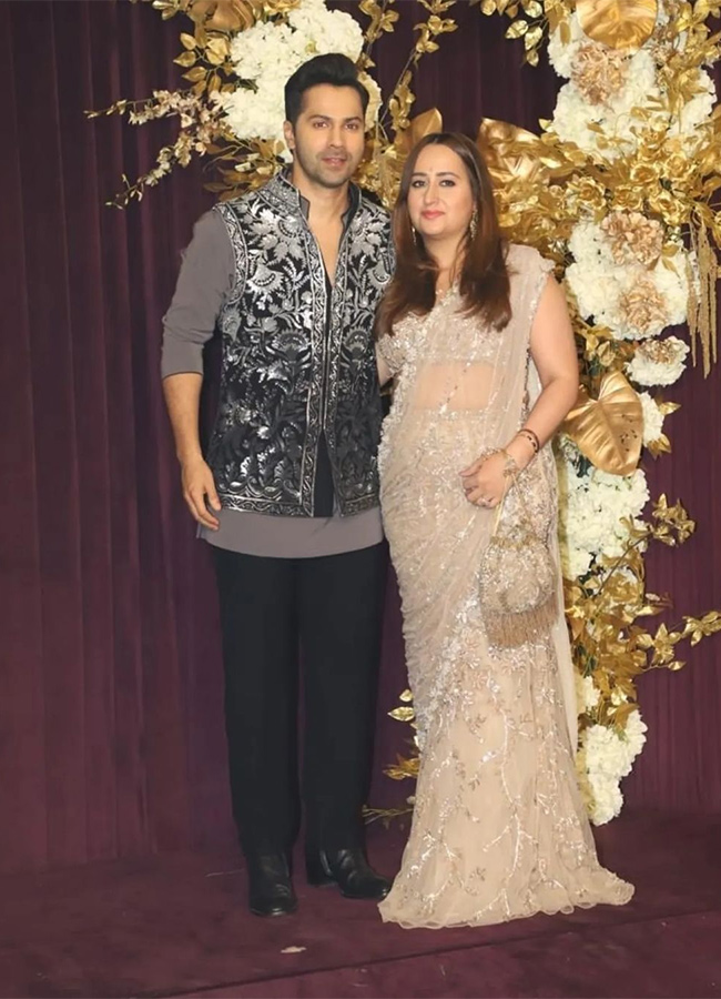 Diwali_202024_20kicks_20off_20with_20Manish_20Malhotra_20annual_20party_20Photos_24.jpg 24
