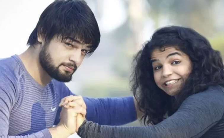 Intresting_20Facts_20About_20Wrestler_20Sakshi_20Malik_20Husband_2C_20satyawark_20kadian_20Photos_20_281_29.jpg 4