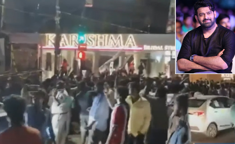 PRABHAS-FANS.jpg