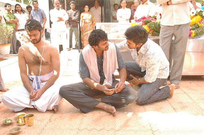 Prabhas_20Birthday_20Special_20Rare_20and_20Unseen_20Photos_9.jpg 9