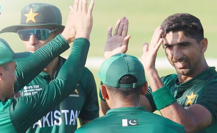 pakvsuae.jpg
