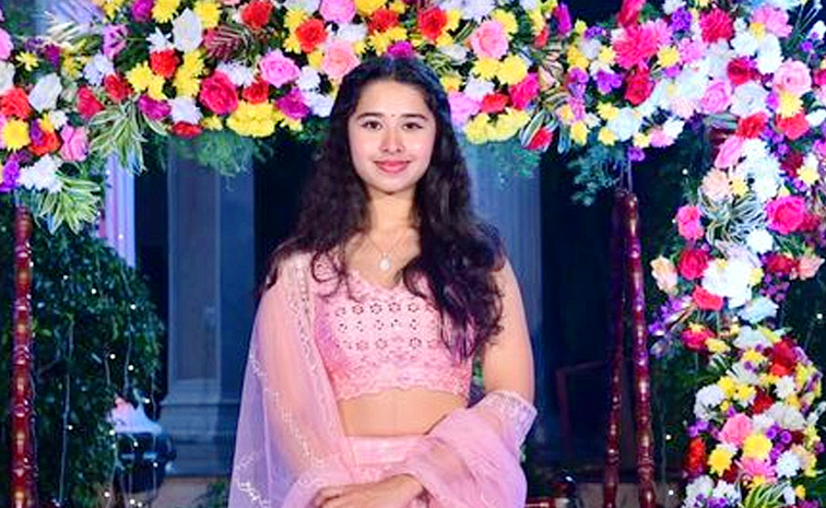 Actress_20Satya_20Krishnan_20Daughter_20As_20a_20Heroine_20Ananya_20Krishnan_20Photos_20Goes_20Viral_20in_20Social_20Media_20_283_29.jpg 4