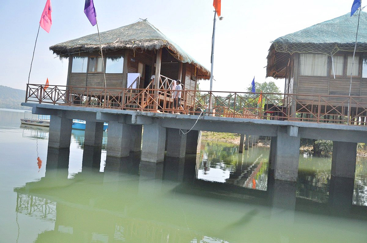 Laknavaram_20Lake_20is_20a_20lake_20in_20Govindaraopet_20mandal_20in_20Mulugu_20district__20_2820_29.jpg 20