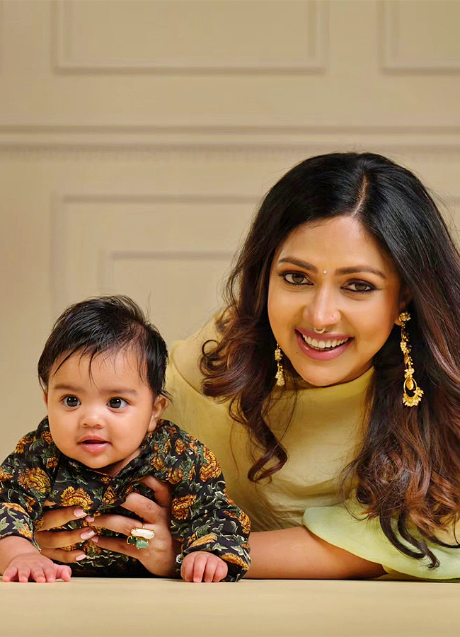 Actress_20Amala_20Paul_20Son_20HD_20Images_2.jpg 2