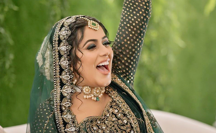 Actress_20Poorna_20Wedding_20Anniversary_20Pics_20Goes_20Viral_20in_20Social_20Media_20_289_29.jpg 9