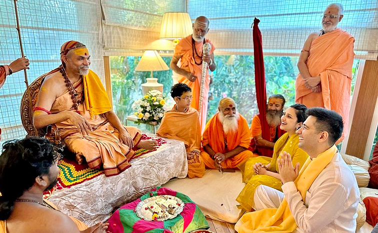 Parineeti_20Chopra-Raghav_20Chadha_20Feel_20_26_23039_3BHappy_26_23039_3B_20As_20Shankaracharya_20Visits_20Their_20Delhi_20Residence_20for_20the_20_26_23039_3BPaduka_20Puja_26_23039_3B_20Photos_20_2813_29.jpg 1