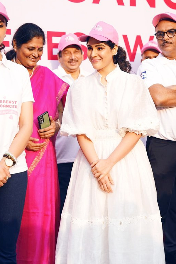 Samyukthamenon_20walkathon2.jpg 3