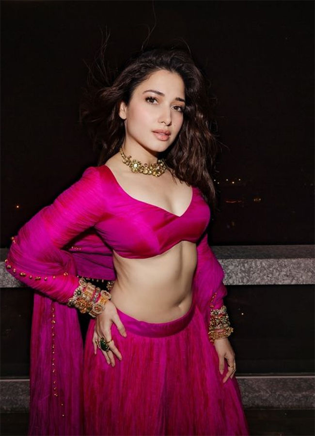 Actress_20Tamannaah_20Bhatia_20hot_20photos__20_285_29.jpg 5